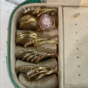 Set of 16 gold rings